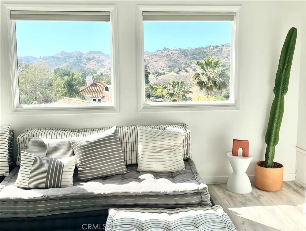 43 Flintlock Lane Bell Canyon, CA 91307