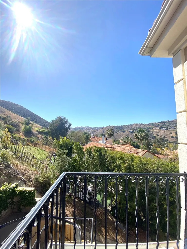 43 Flintlock Lane Bell Canyon, CA 91307