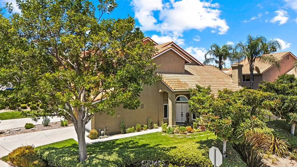 6041 E Queens Drive Anaheim Hills, CA 92807