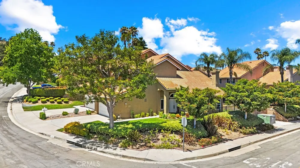 6041 E Queens Drive Anaheim Hills, CA 92807
