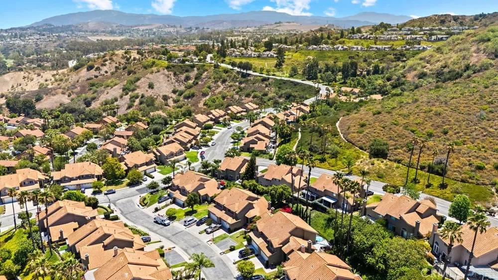 6041 E Queens Drive Anaheim Hills, CA 92807