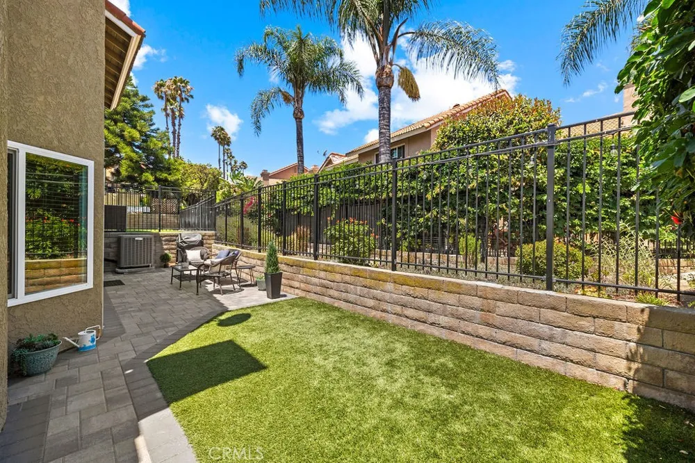 6041 E Queens Drive Anaheim Hills, CA 92807