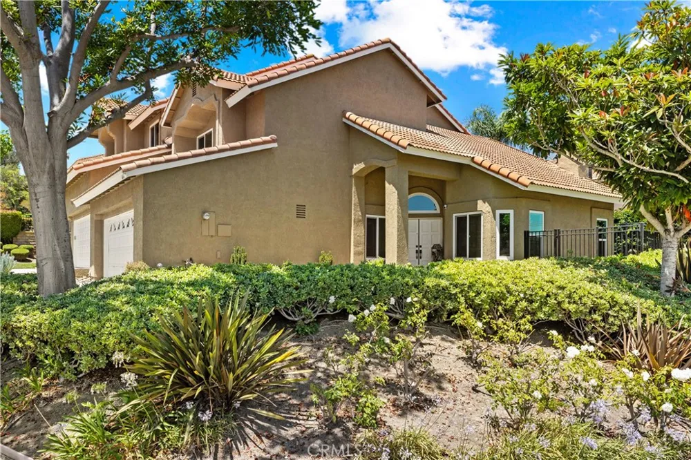6041 E Queens Drive Anaheim Hills, CA 92807