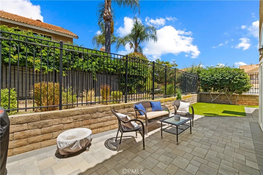 6041 E Queens Drive Anaheim Hills, CA 92807