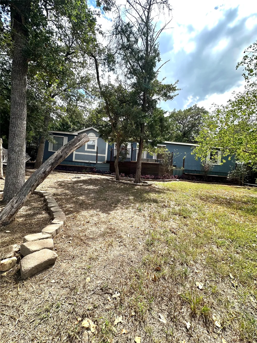117 Shoshoni Drive Smithville, TX 78957