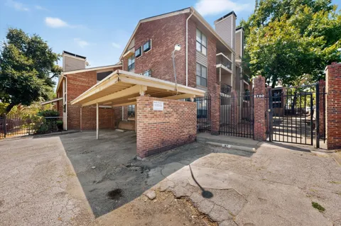 5750 Phoenix Drive #6