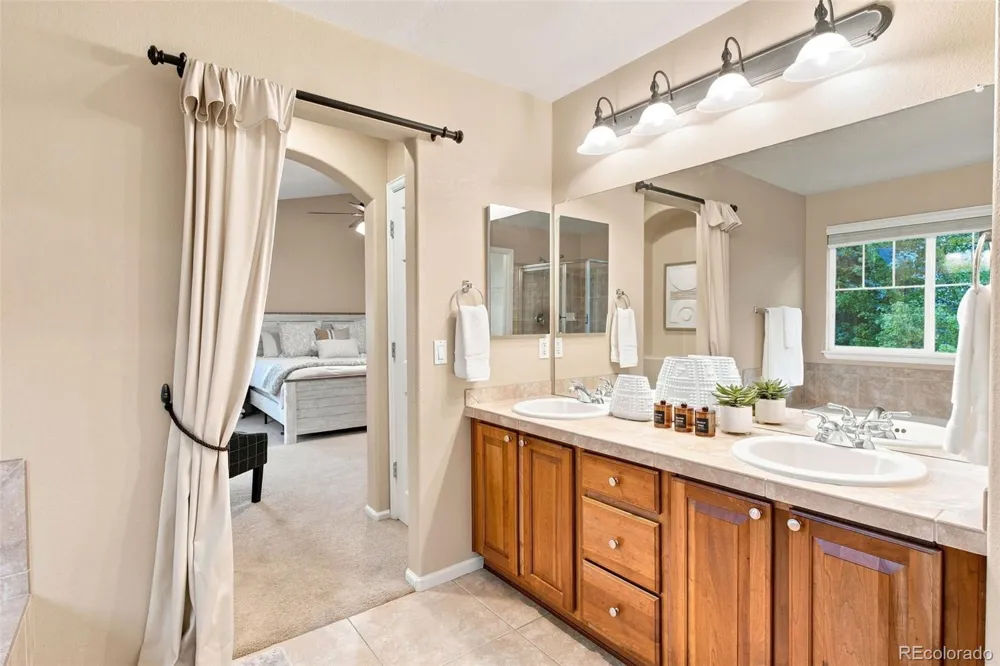 3594 Craftsbury Drive Highlands Ranch, CO 80126