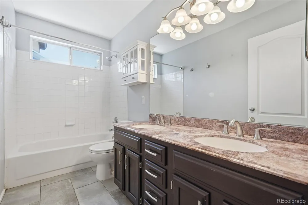 19960 E Belleview Lane Centennial, CO 80015