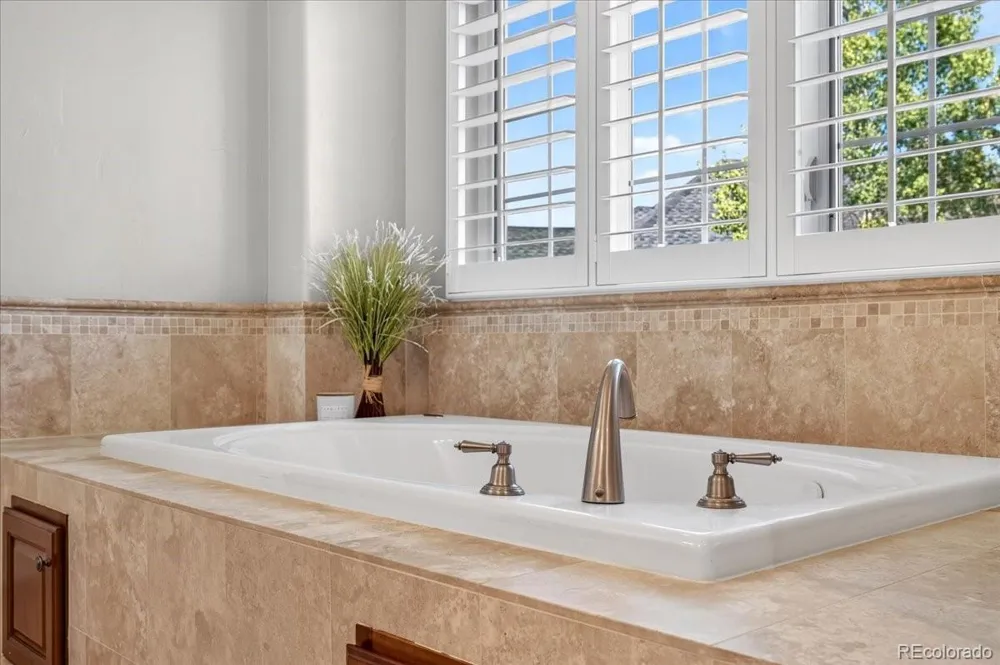 7086 Turweston Lane Castle Pines, CO 80108