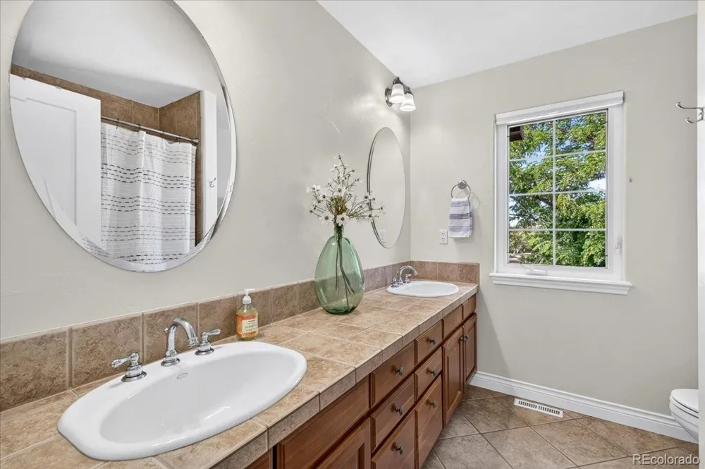 7086 Turweston Lane Castle Pines, CO 80108
