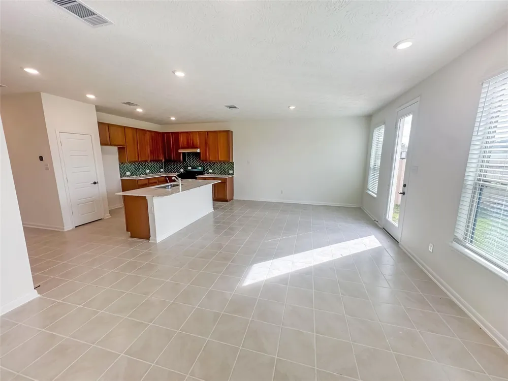 2012 Rebel Way Alvin, TX 77511