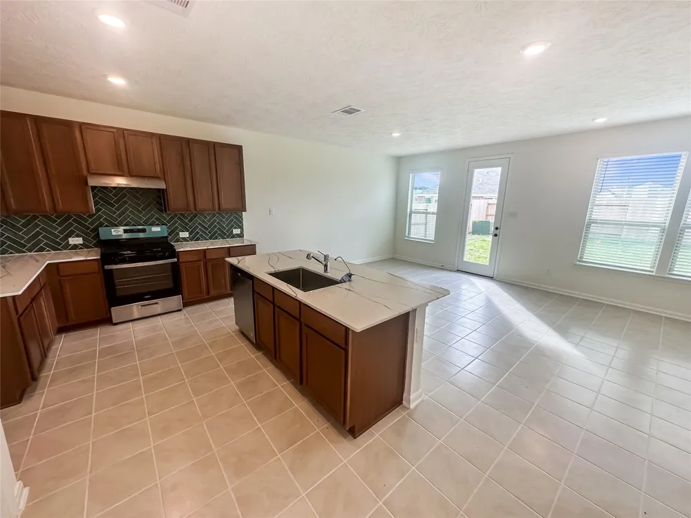2012 Rebel Way Alvin, TX 77511