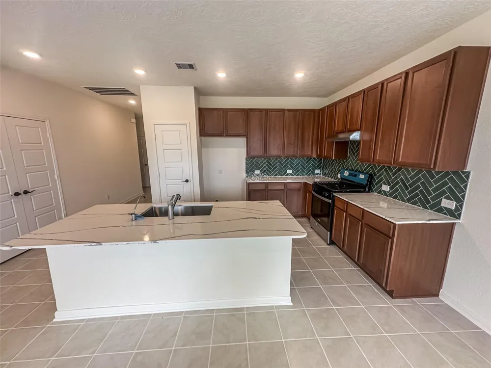 2012 Rebel Way Alvin, TX 77511