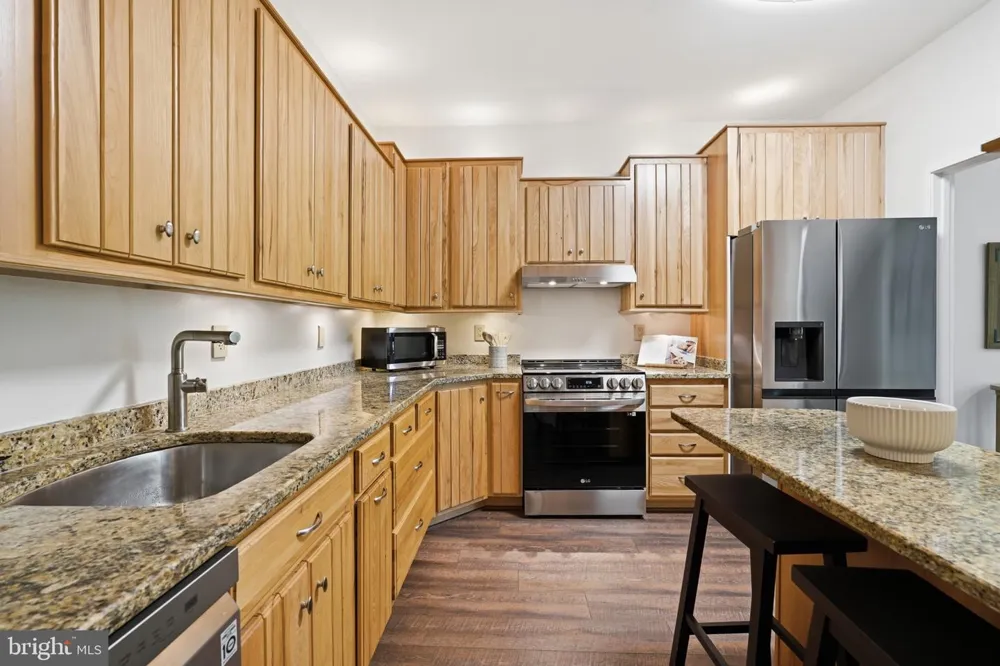 11559 ROLLING GREEN COURT #300 Reston, VA 20191
