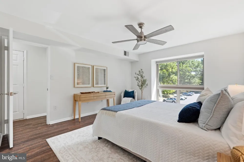 11559 ROLLING GREEN COURT #300 Reston, VA 20191