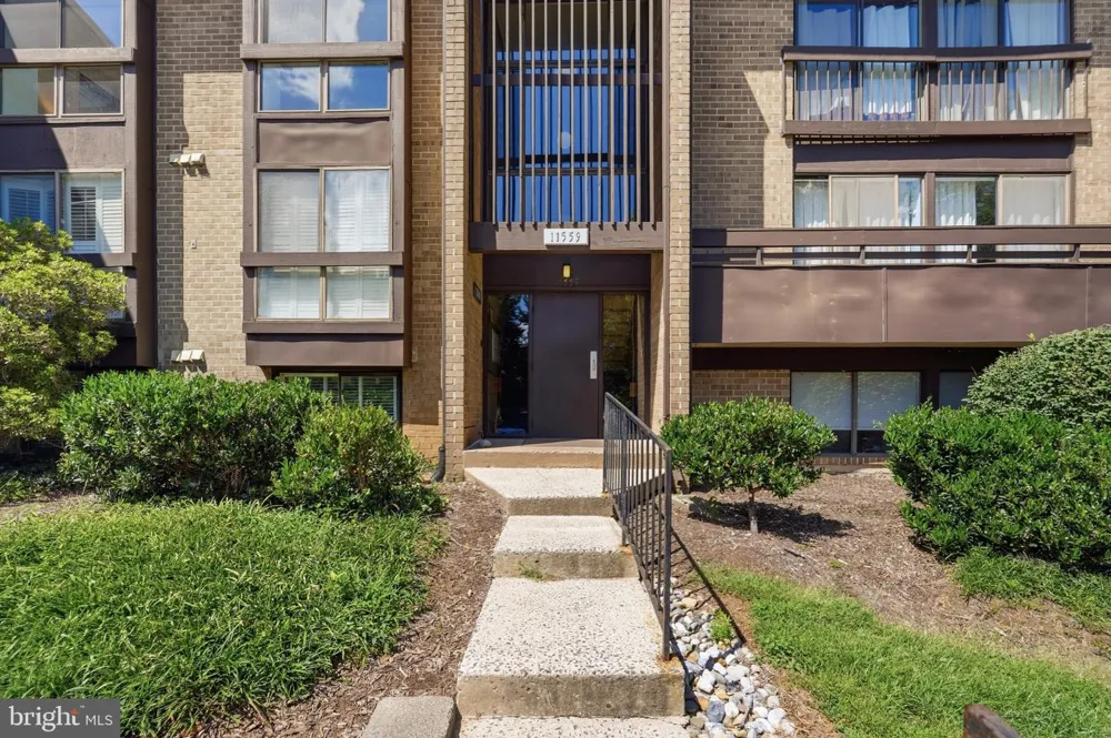 11559 ROLLING GREEN COURT #300 Reston, VA 20191