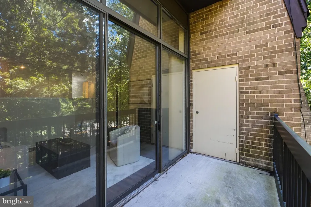 11559 ROLLING GREEN COURT #300 Reston, VA 20191