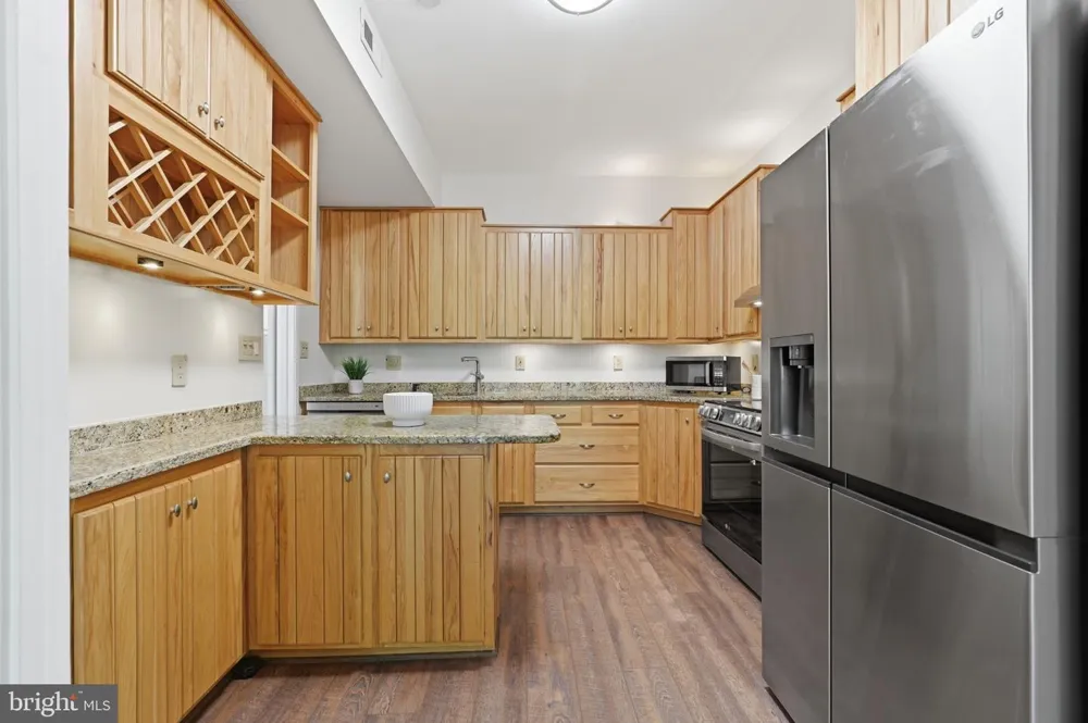 11559 ROLLING GREEN COURT #300 Reston, VA 20191