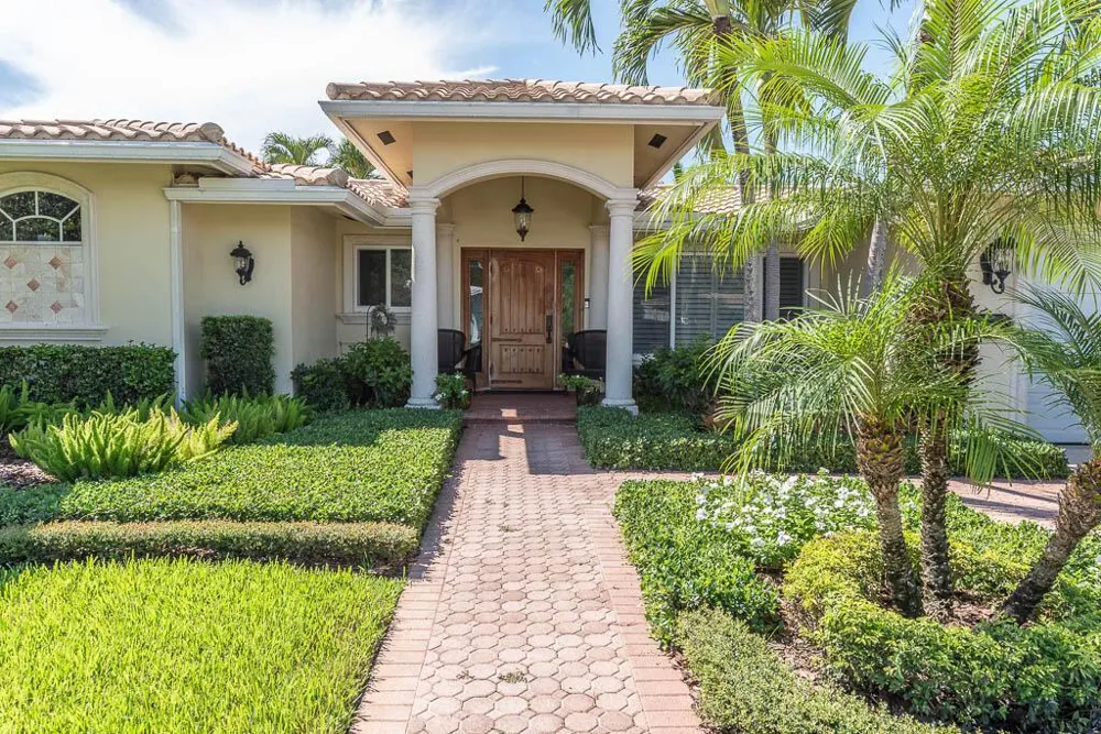 810 SW 3rd Street Boca Raton, FL 33486