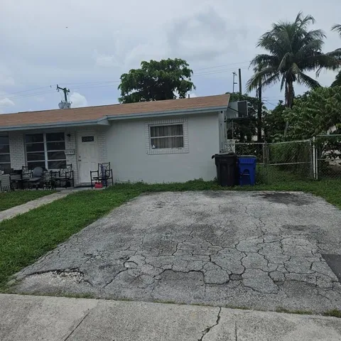 4133 NW 39th Avenue