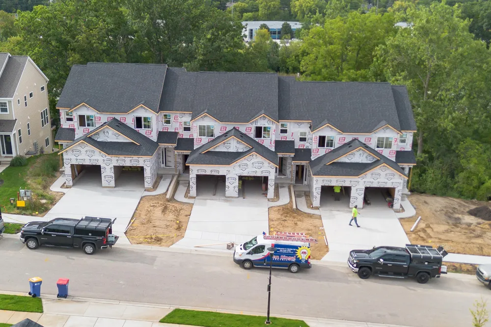 2240 Watertown Way NE Grand Rapids, MI 49505