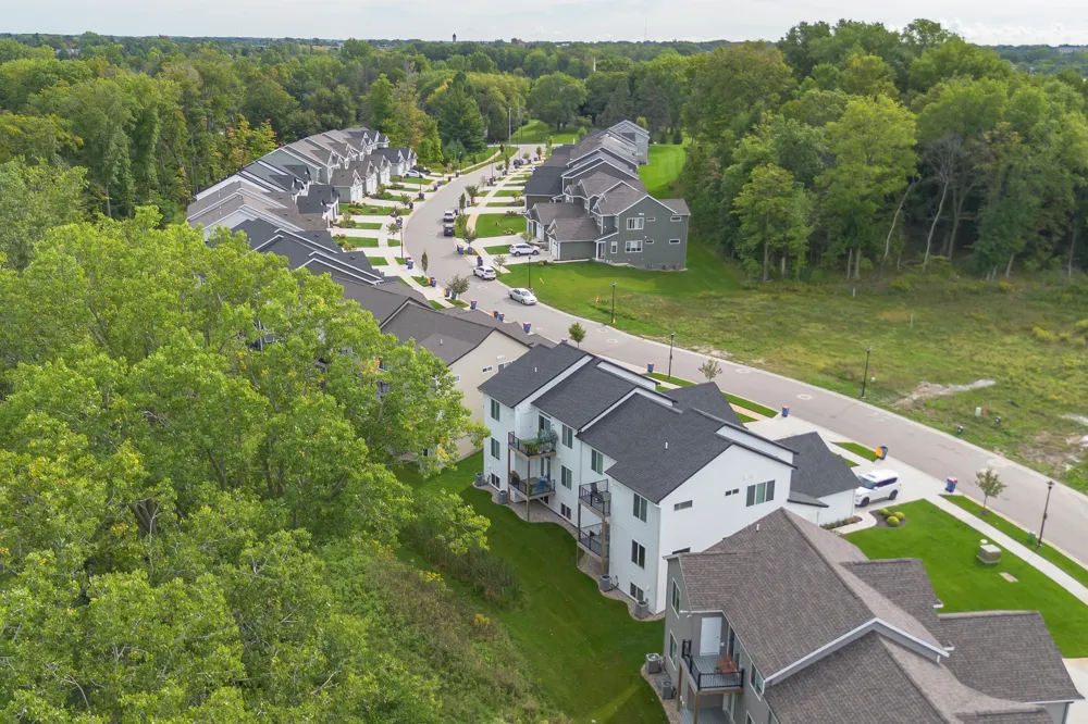 2240 Watertown Way NE Grand Rapids, MI 49505