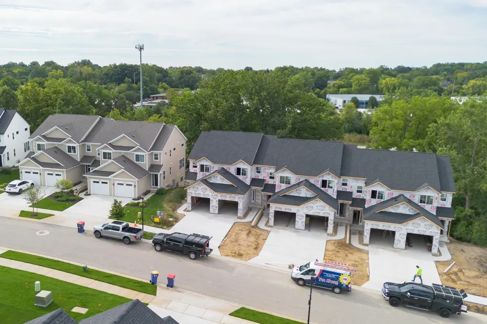 2240 Watertown Way NE Grand Rapids, MI 49505