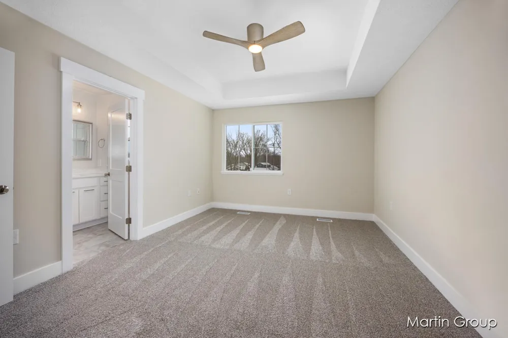 2240 Watertown Way NE Grand Rapids, MI 49505
