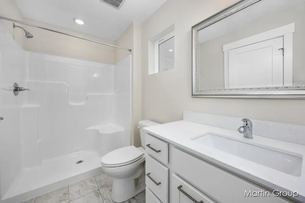 2240 Watertown Way NE Grand Rapids, MI 49505