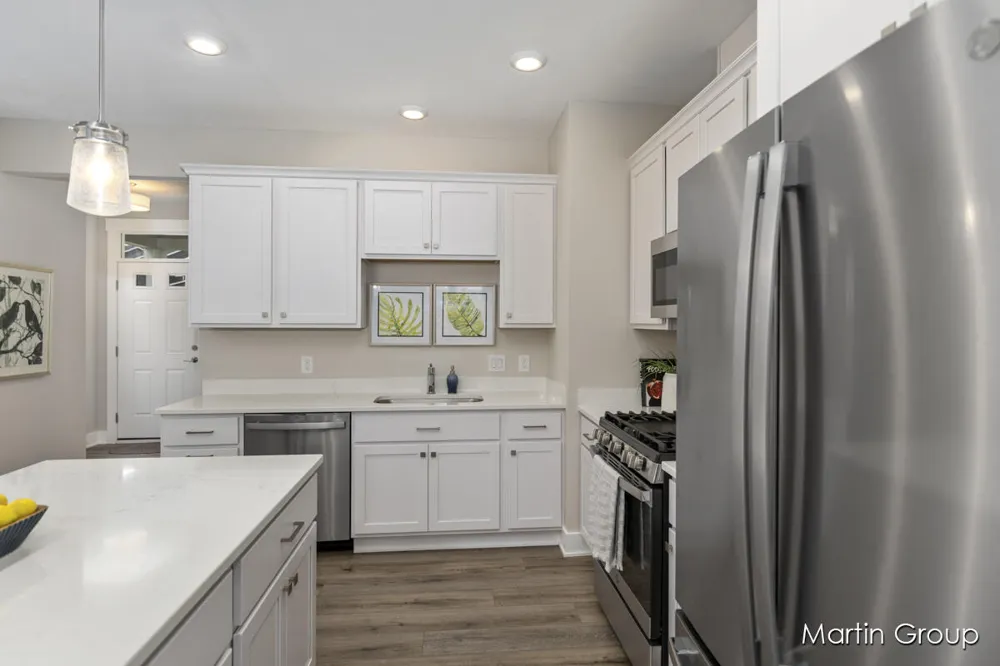 2240 Watertown Way NE Grand Rapids, MI 49505