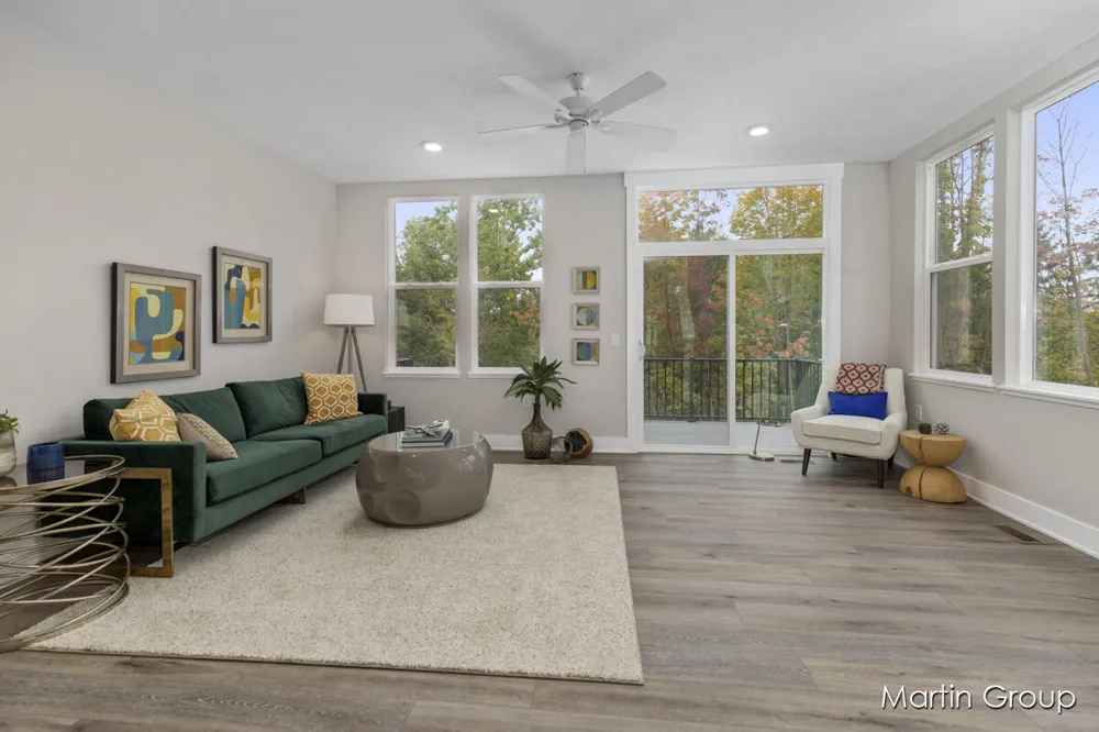 2240 Watertown Way NE Grand Rapids, MI 49505
