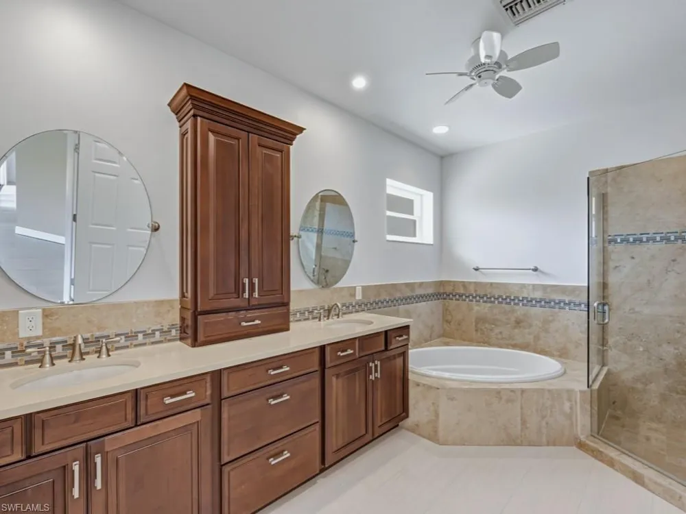 1105 Gayer Way #202 Marco Island, FL 34145