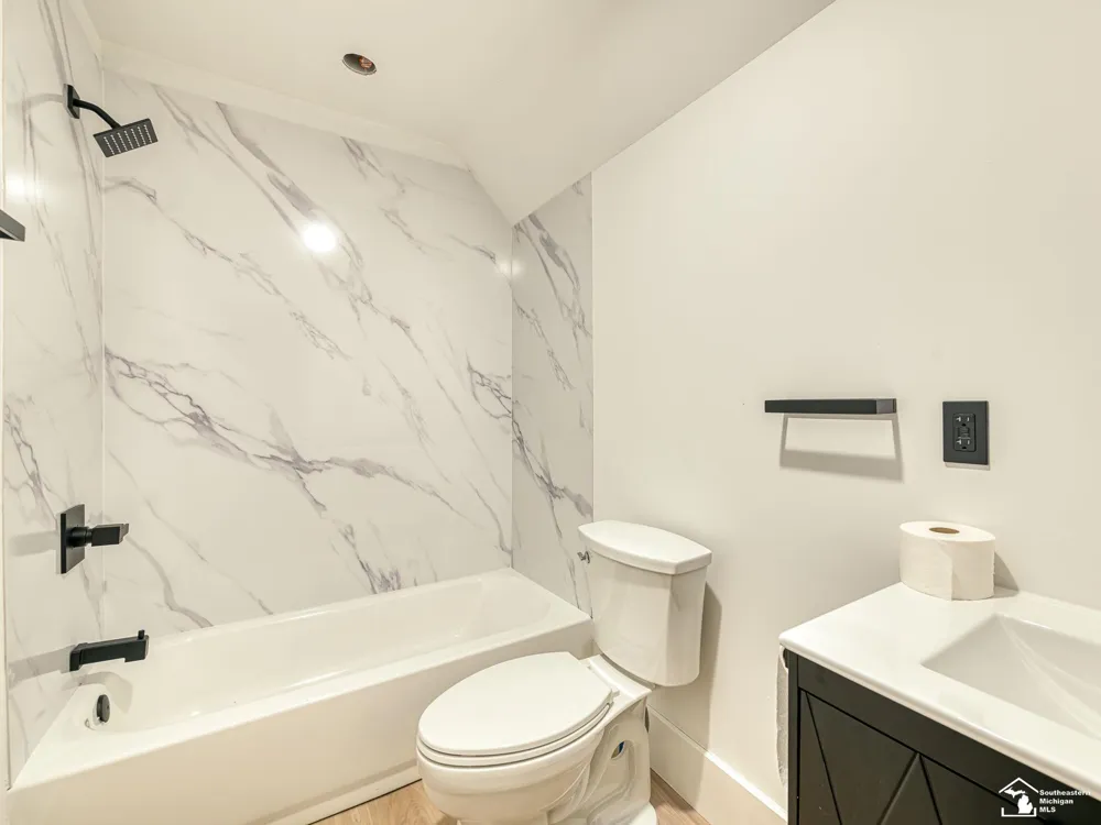 2706 S Custer Road Monroe Charter Township, MI 48161