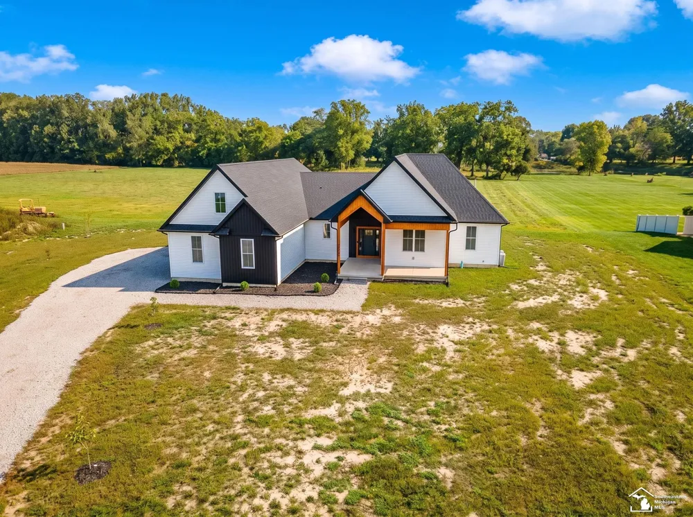 2706 S Custer Road Monroe Charter Township, MI 48161