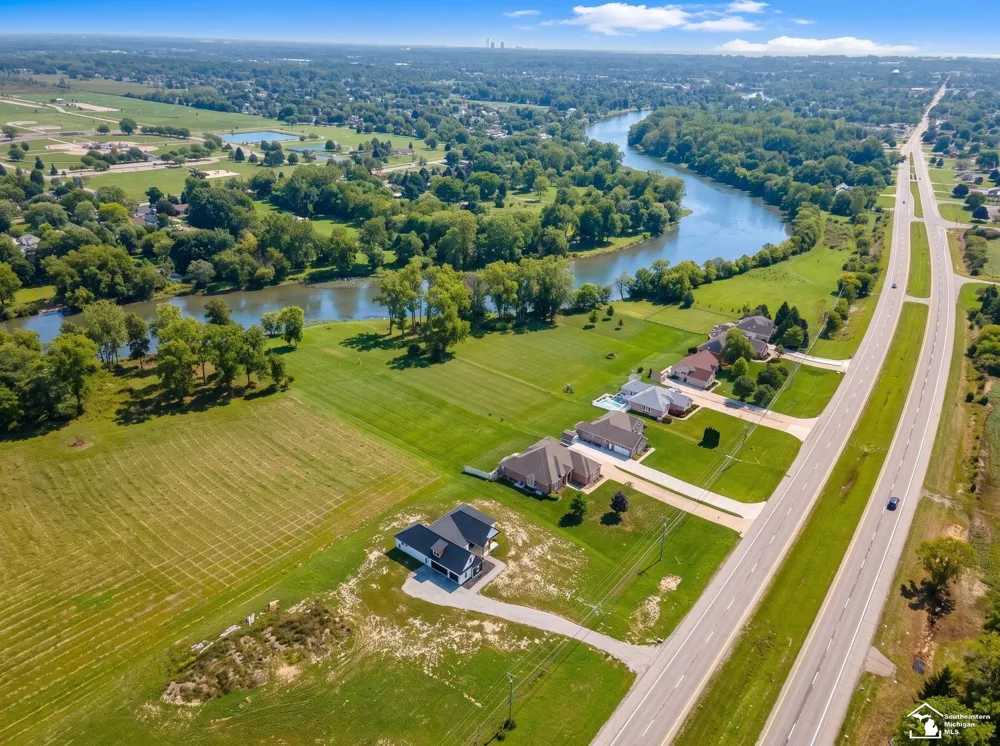 2706 S Custer Road Monroe Charter Township, MI 48161