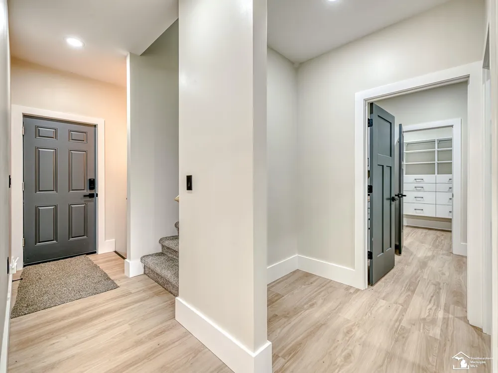 2706 S Custer Road Monroe Charter Township, MI 48161