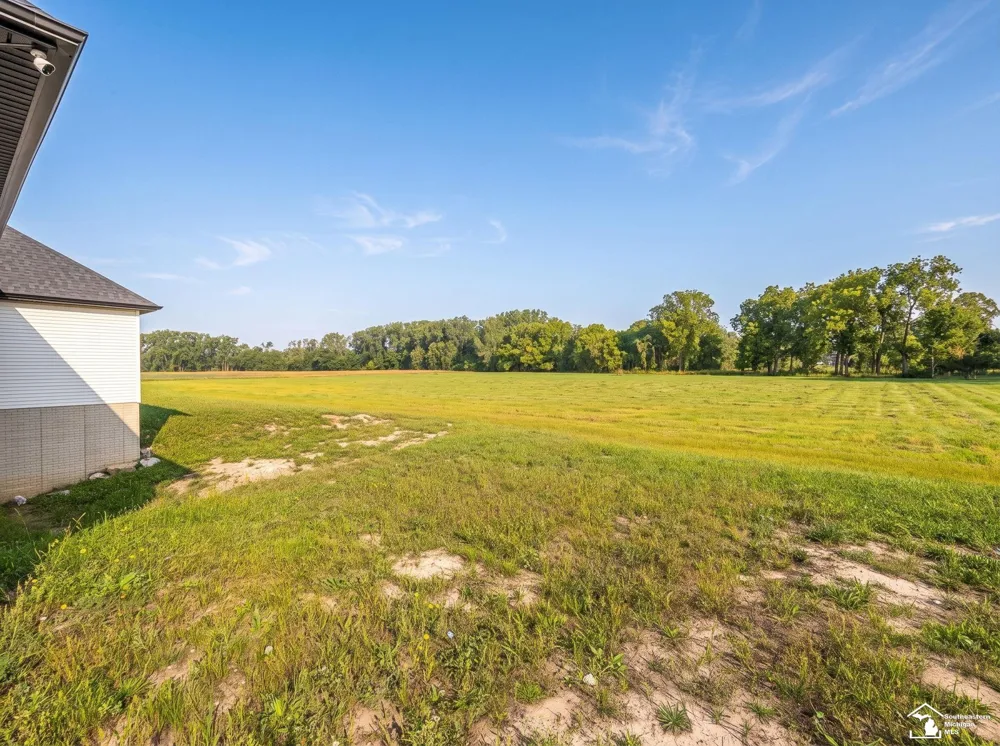 2706 S Custer Road Monroe Charter Township, MI 48161