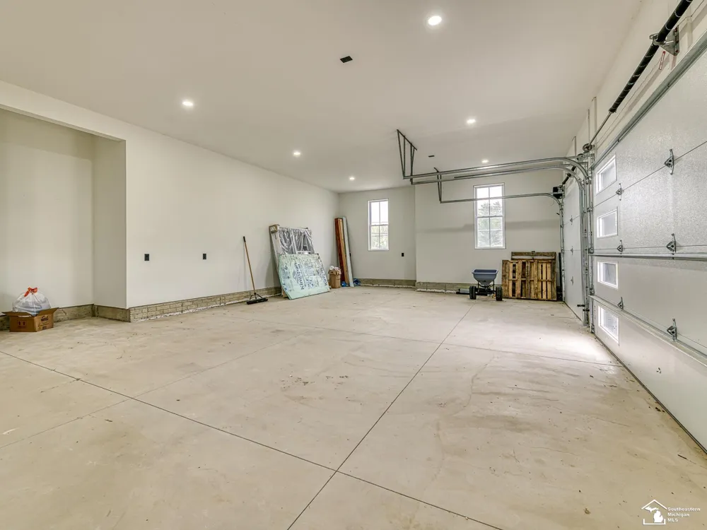 2706 S Custer Road Monroe Charter Township, MI 48161