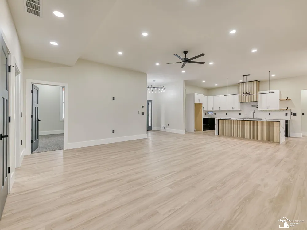 2706 S Custer Road Monroe Charter Township, MI 48161