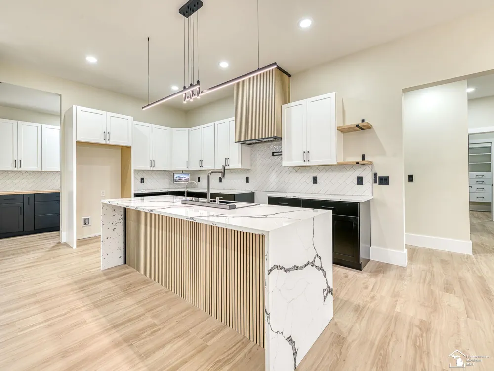 2706 S Custer Road Monroe Charter Township, MI 48161