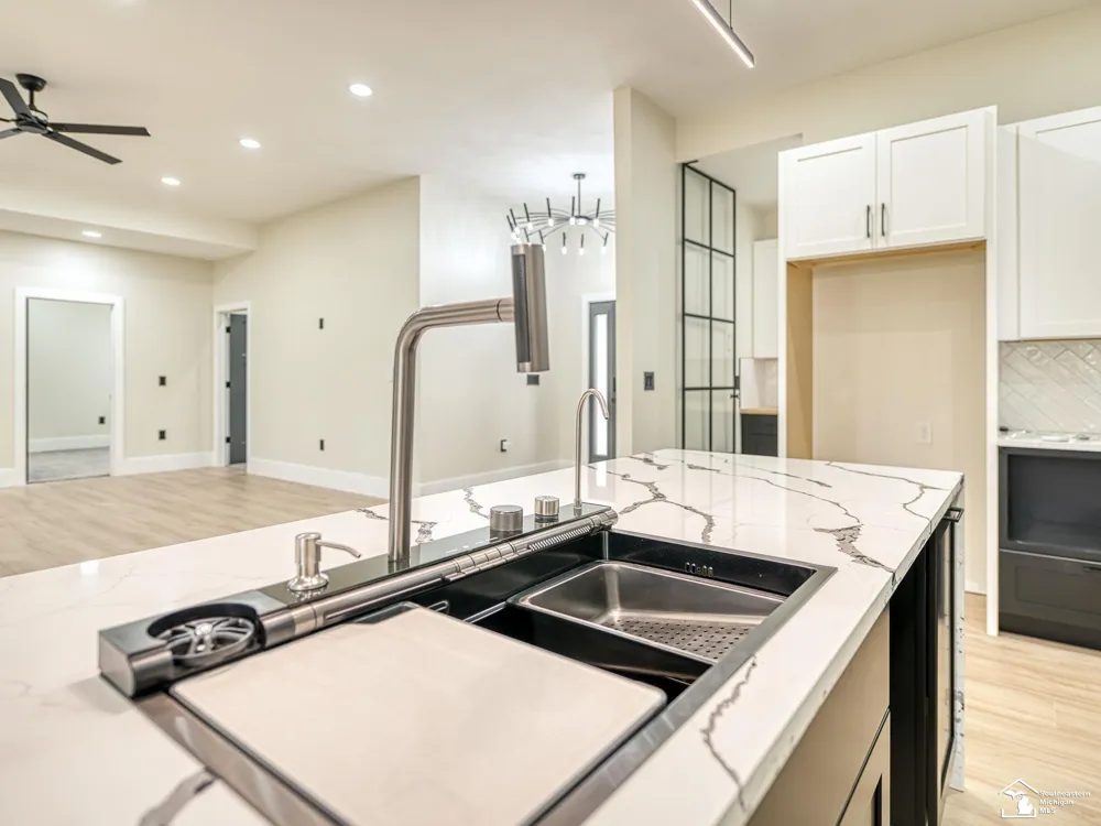 2706 S Custer Road Monroe Charter Township, MI 48161