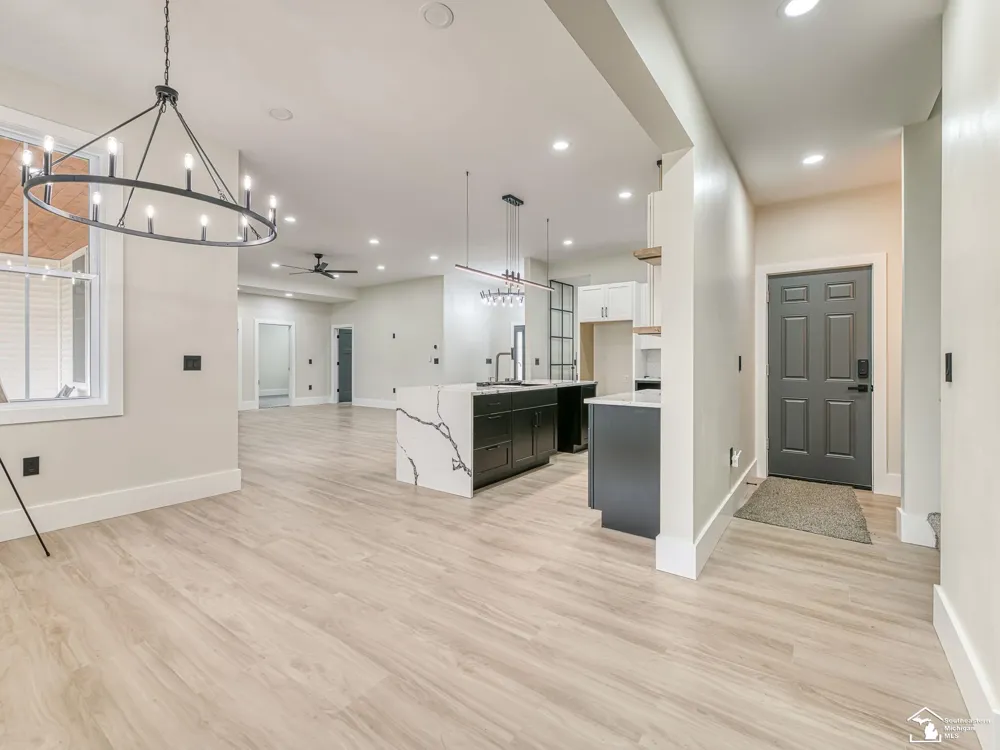 2706 S Custer Road Monroe Charter Township, MI 48161