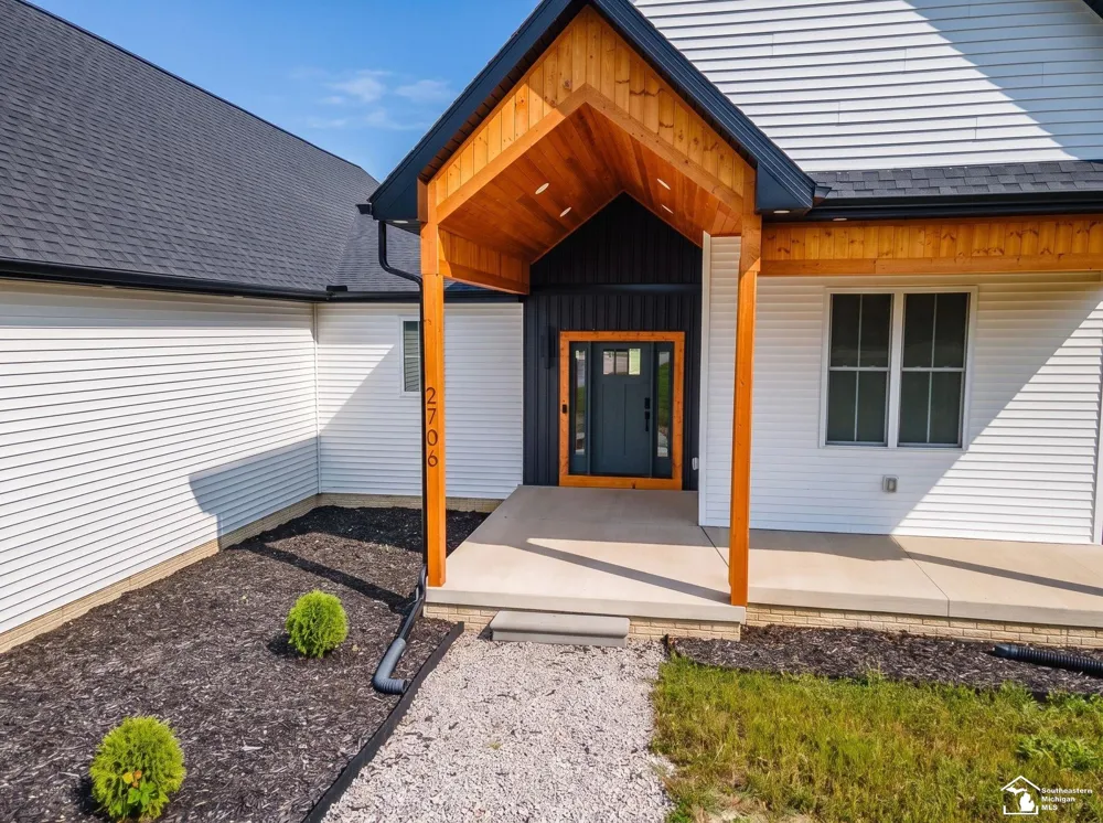 2706 S Custer Road Monroe Charter Township, MI 48161
