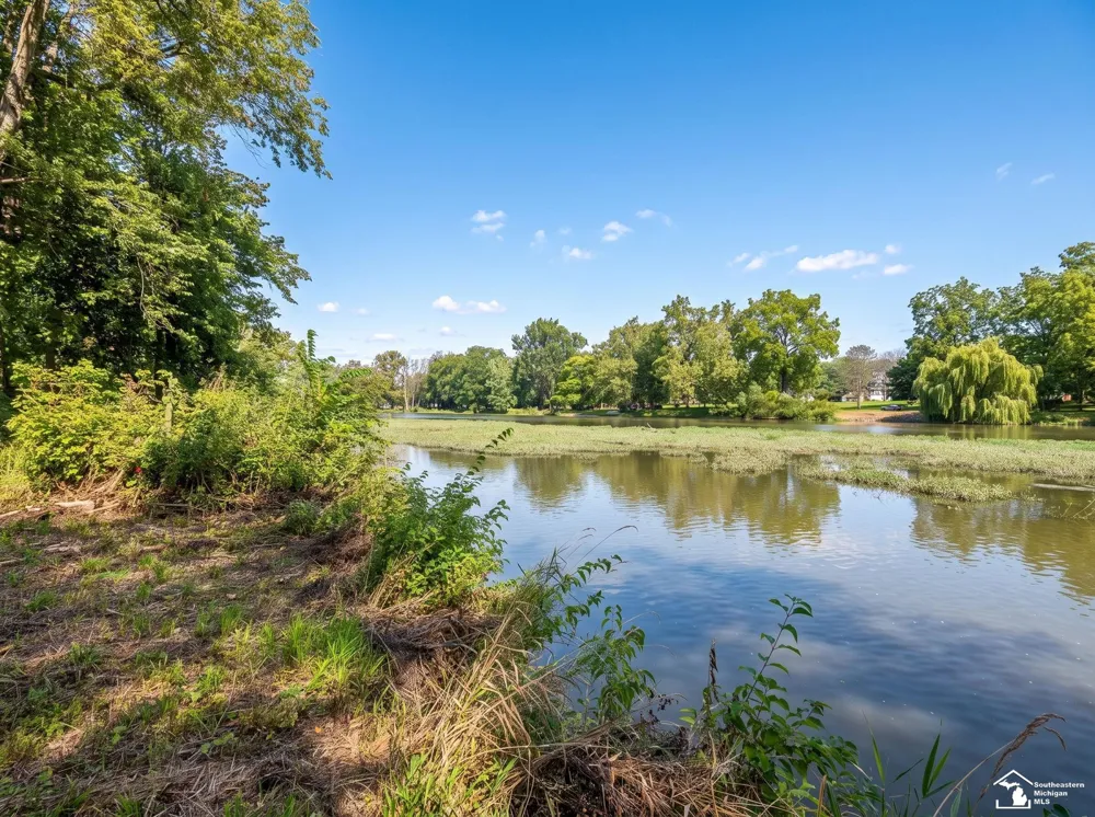 2706 S Custer Road Monroe Charter Township, MI 48161