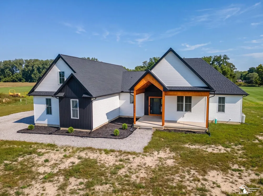 2706 S Custer Road Monroe Charter Township, MI 48161