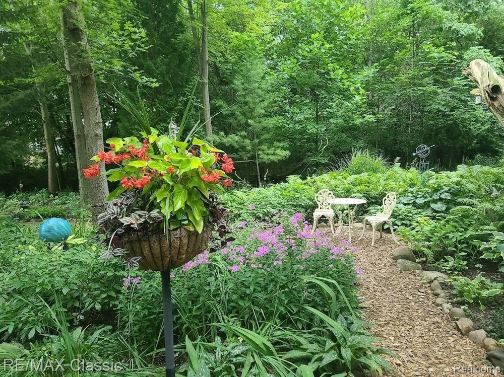39530 ROCKCREST LANE Northville Township, MI 48168