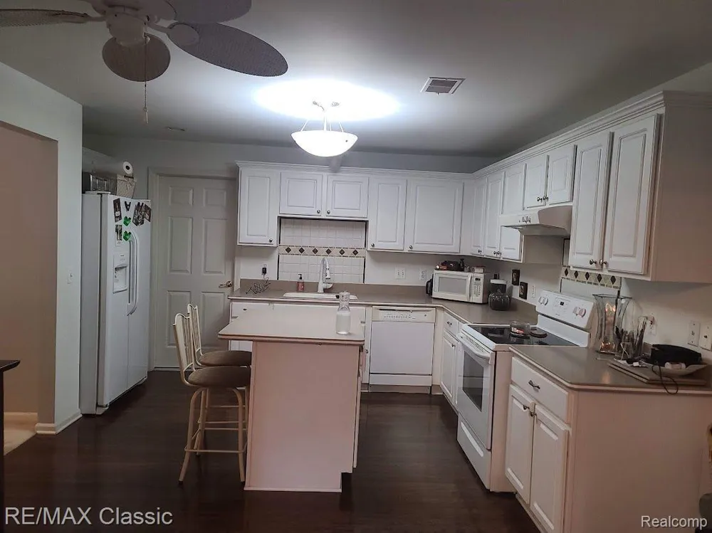 39530 ROCKCREST LANE Northville Township, MI 48168