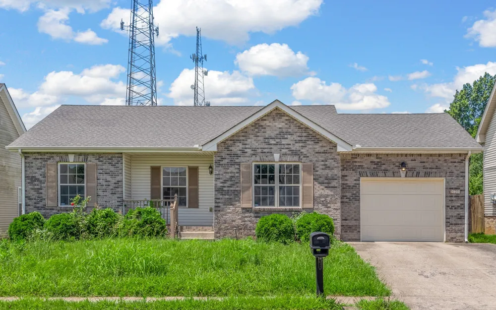 2611 Cider Dr Clarksville, TN 37040