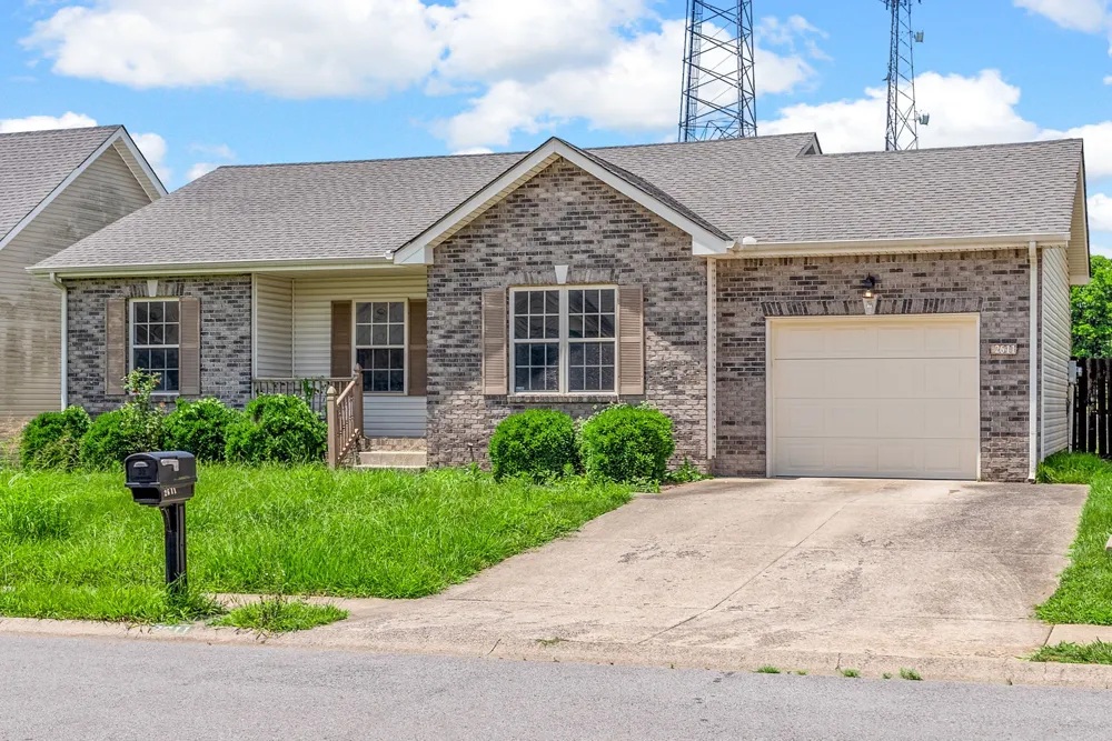 2611 Cider Dr Clarksville, TN 37040