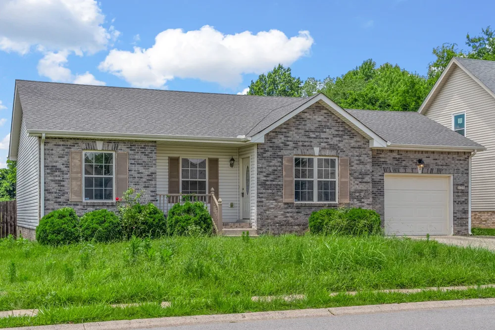 2611 Cider Dr Clarksville, TN 37040